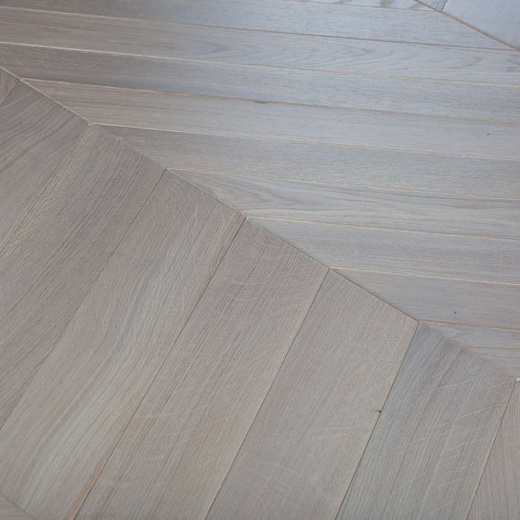 фото товара Паркет Елка Французская Lab Arte Chevron Дуб Натур Concrete лак 700/610х90х15/3/ 45°