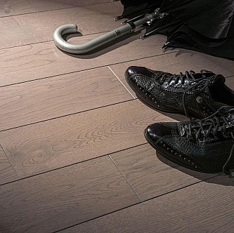 Массивная доска Amigo Дуб Сильвер Мун Браш Лак 120 / 125 мм