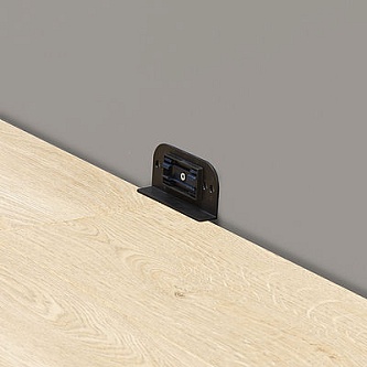 Крепление для плинтуса Balterio