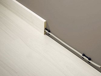 Плинтус паркетный Balterio 70 мм 2,4м (parquet skirting)