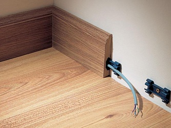 Плинтус Balterio 83 мм 2,4м (wallbase skirting)