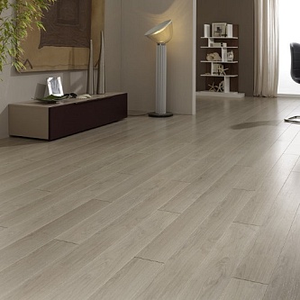 Ламинат FinFloor Дуб Брено Style 8 мм